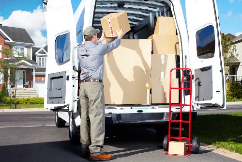 Flexible single-item and furniture pick-up service